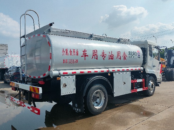 SCS5180GSYDFH6型食用油运输车 （3950/4700轴距 260马力）